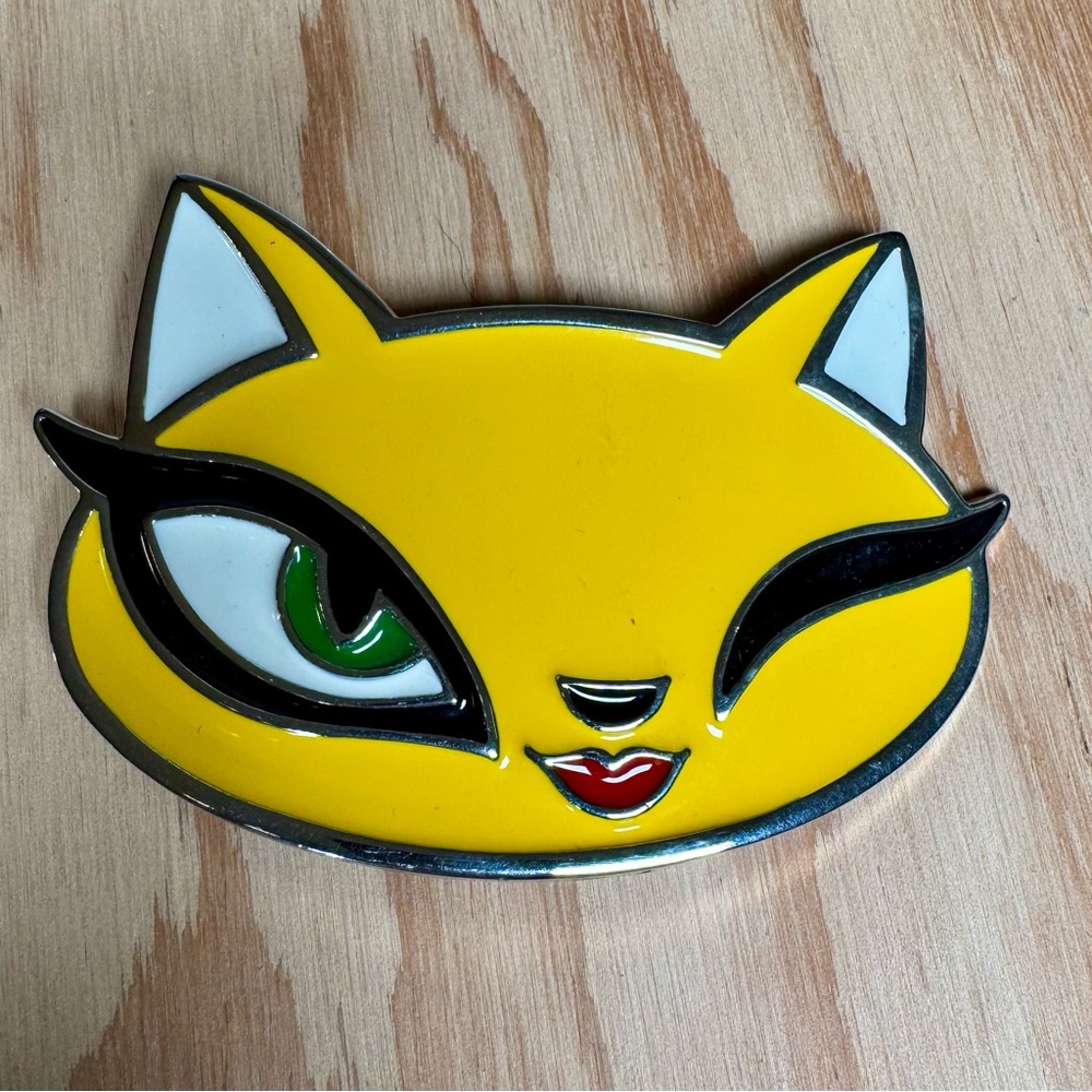 R S W C M E B B - image 2